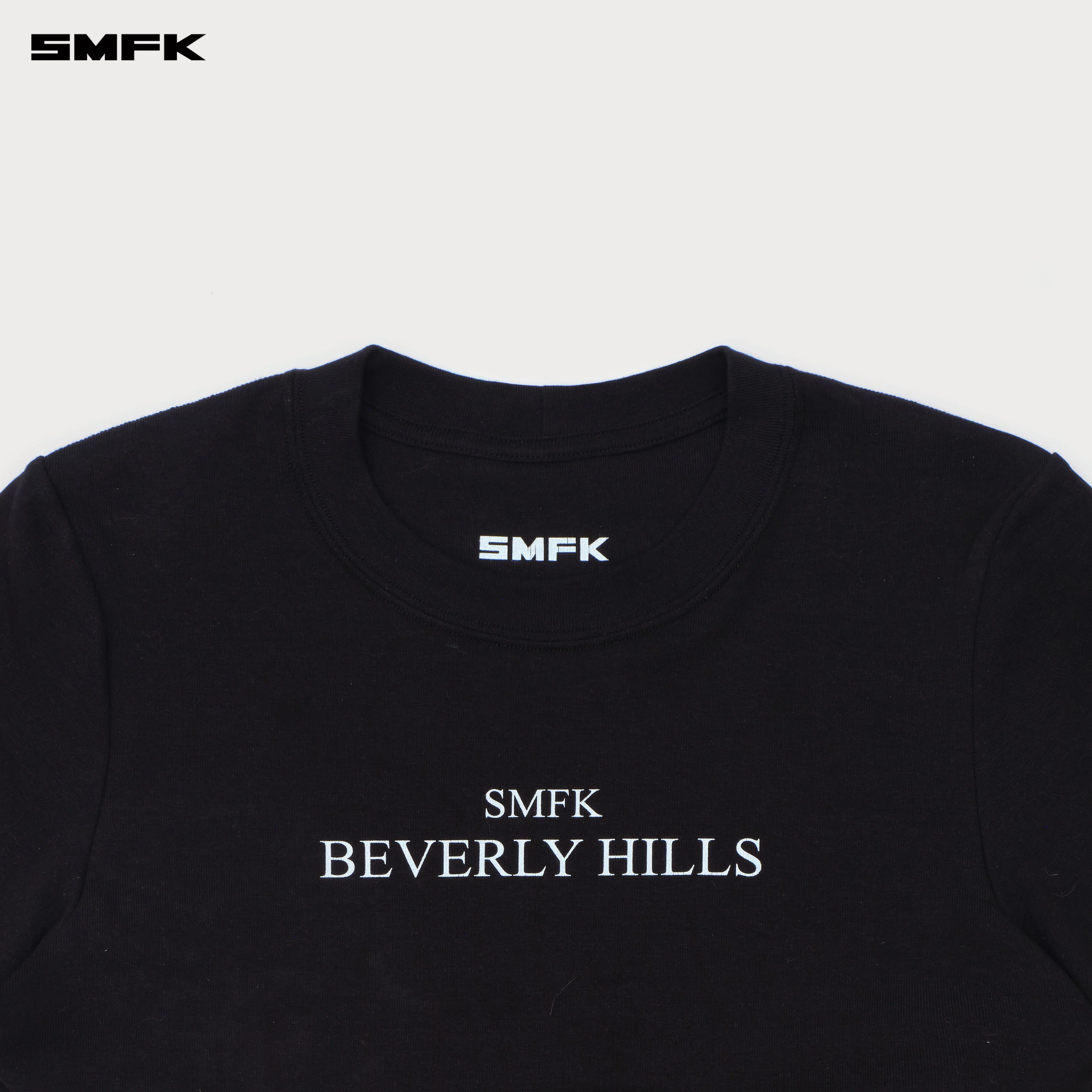 Compass Beverly Movie Subtitles Crop Tee Wild Black - Image 7