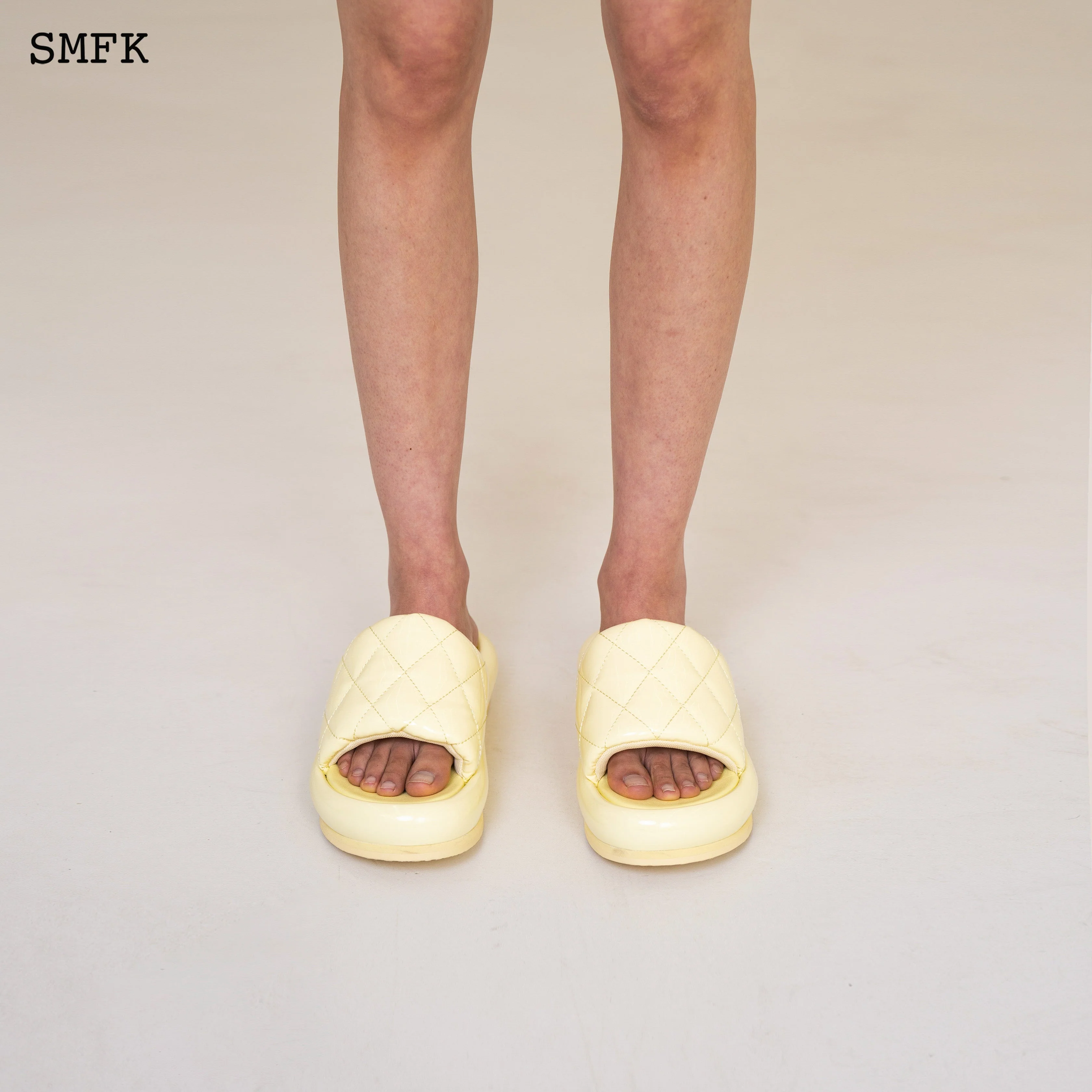 Compass Butter Bread Classic Slipper