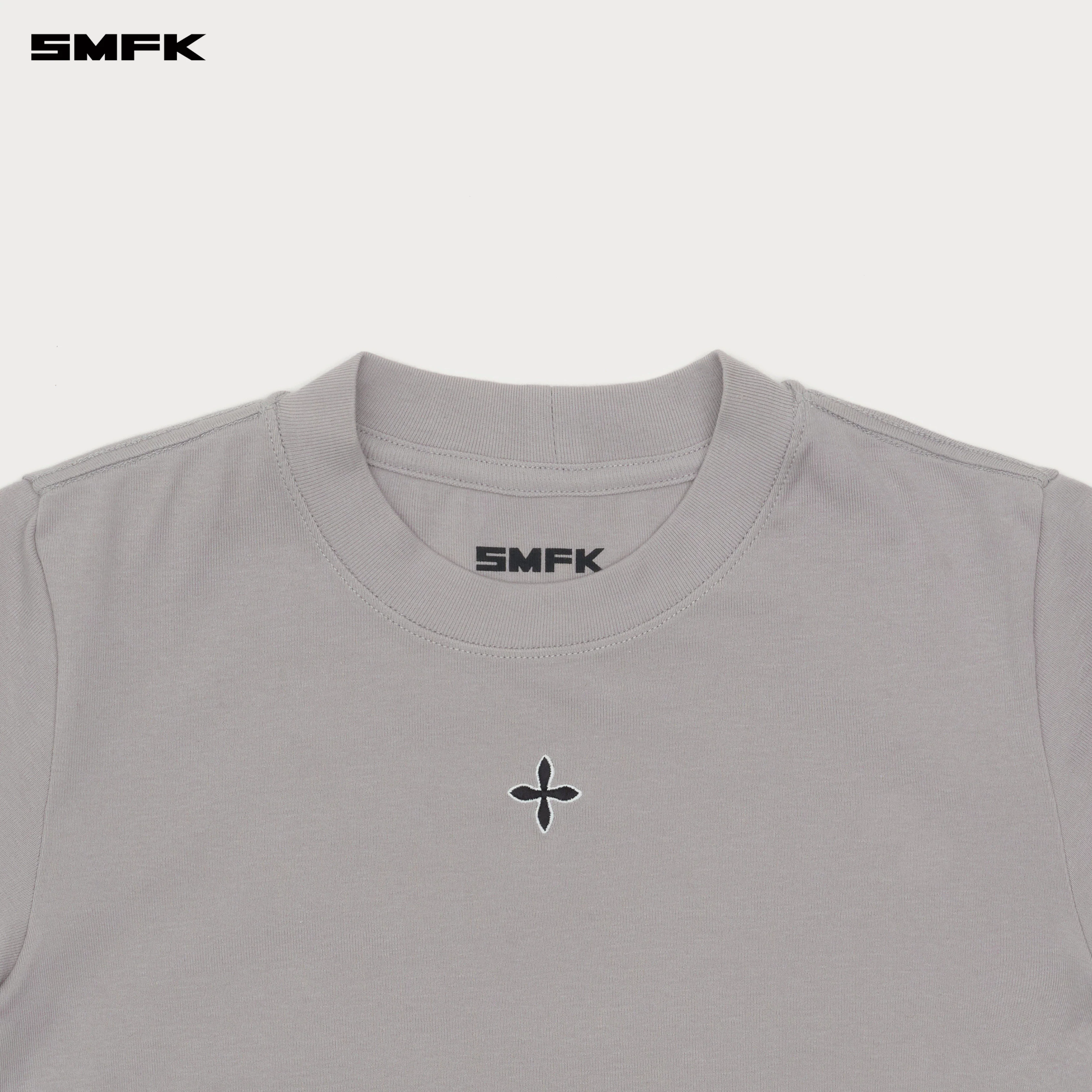 Compass Cross Badge Waist Tee Gray - Image 7