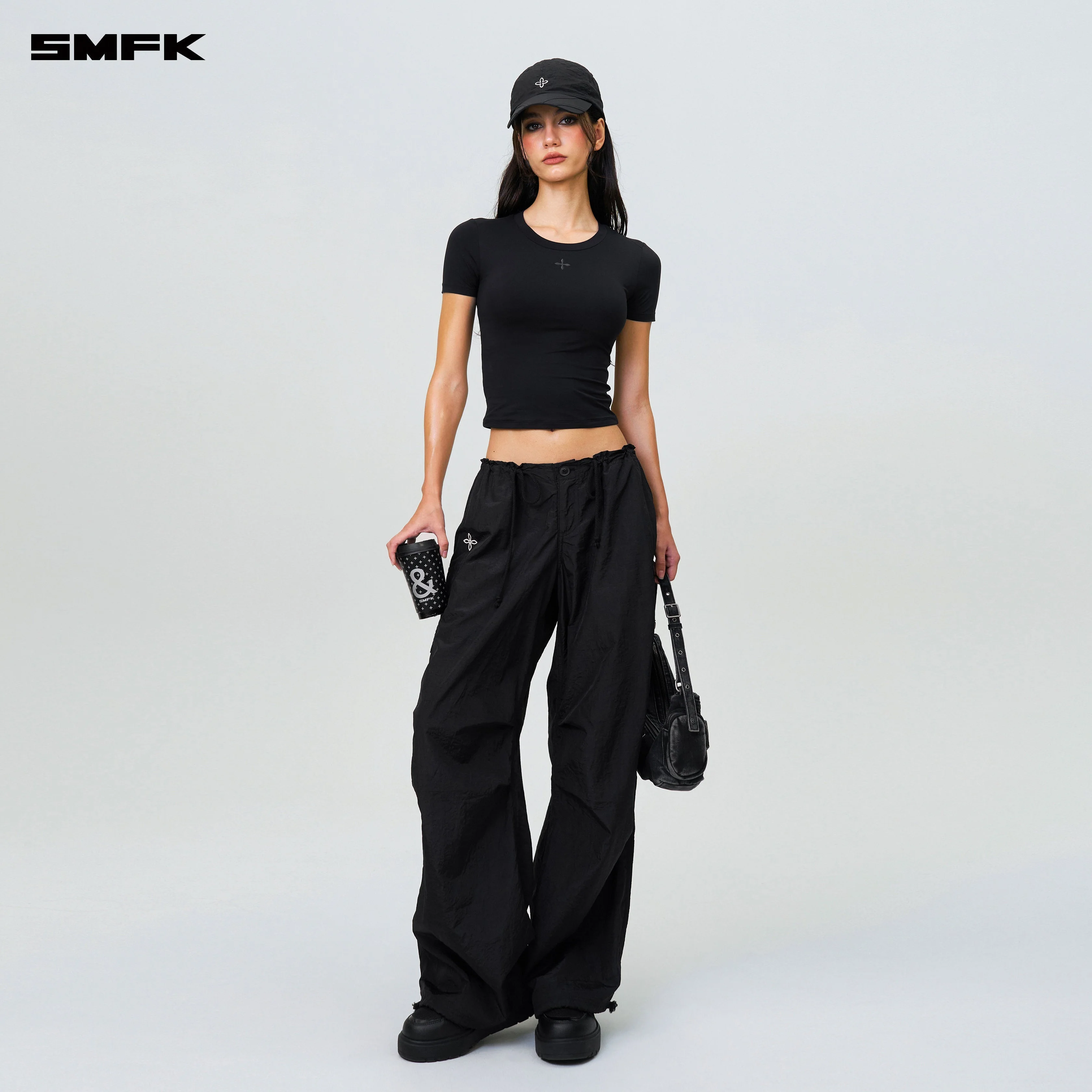 Compass Hug Skin-Tight Fitting Tee Black - Image 4