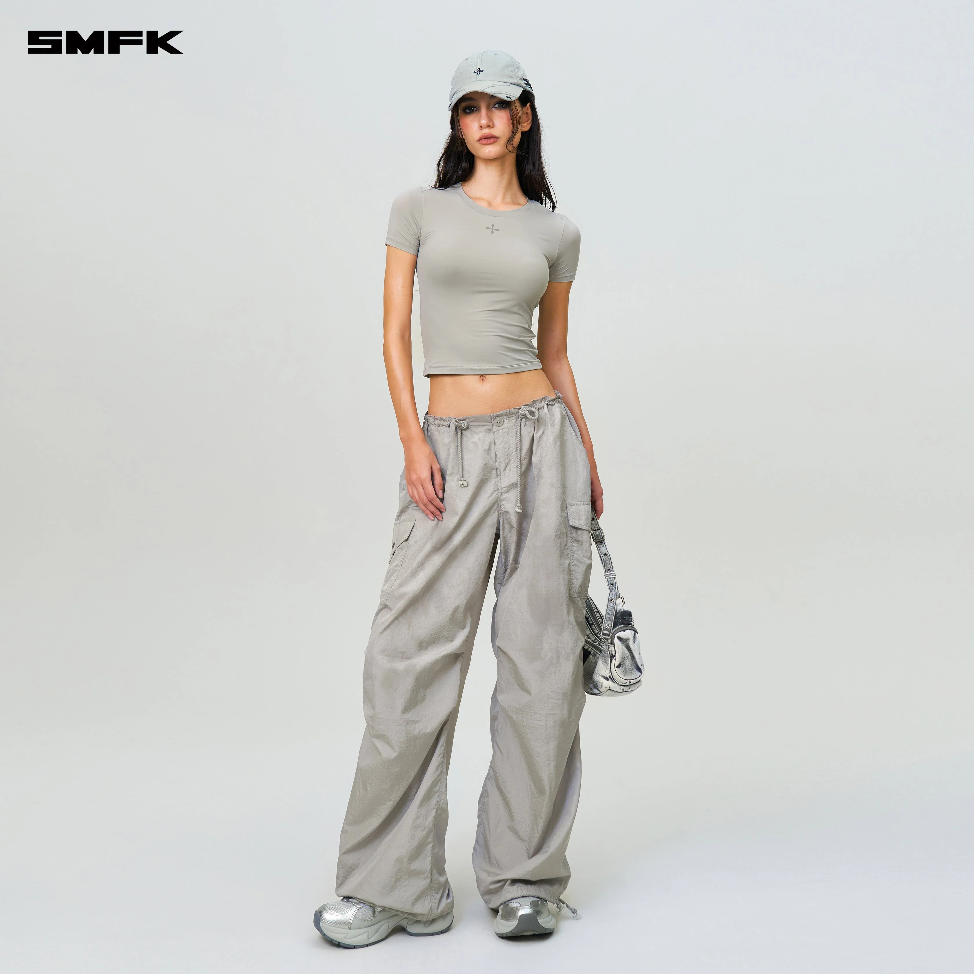 Compass Hug Skin-Tight Fitting Tee Gray - Image 4