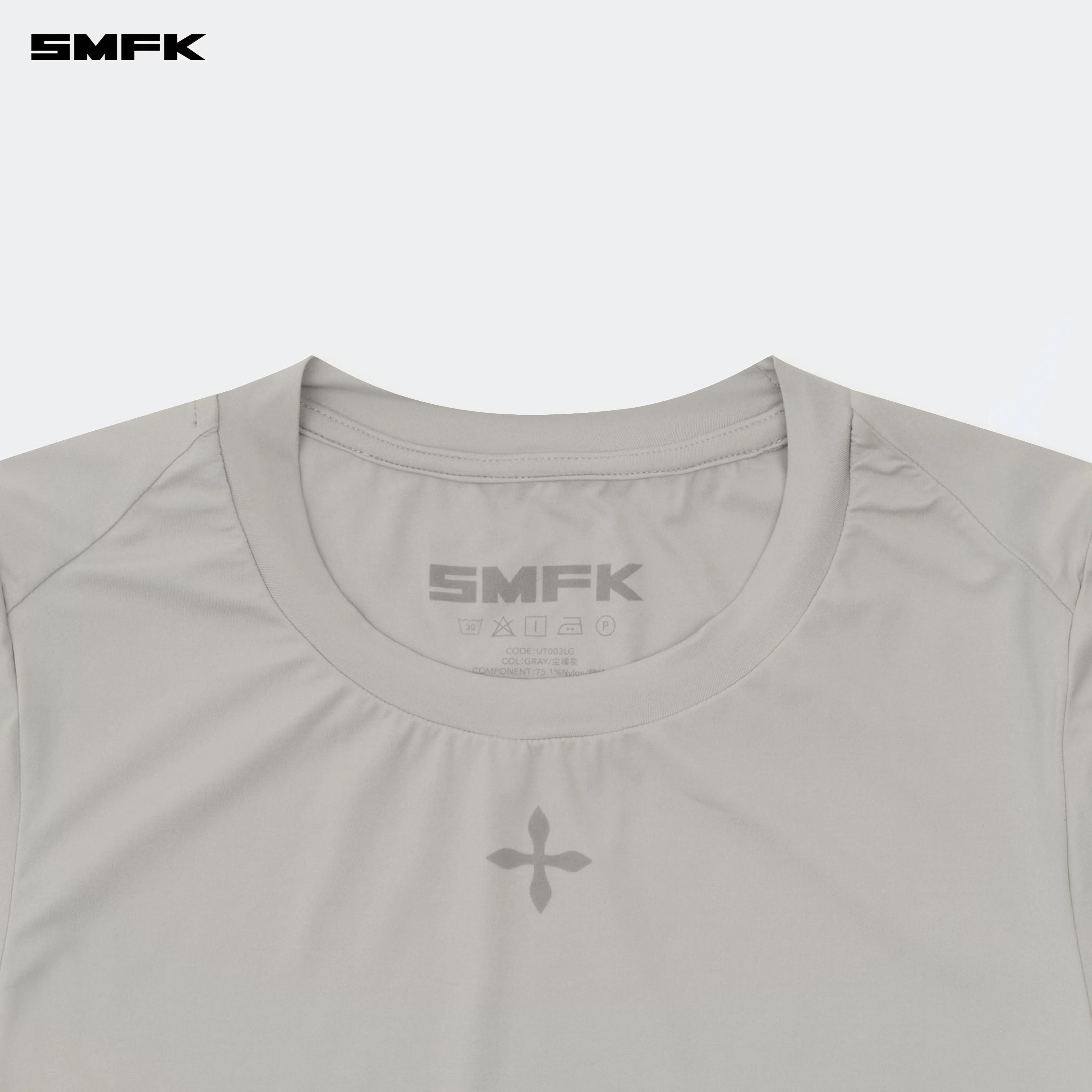 Compass Hug Skin-Tight Fitting Tee Gray - Image 7