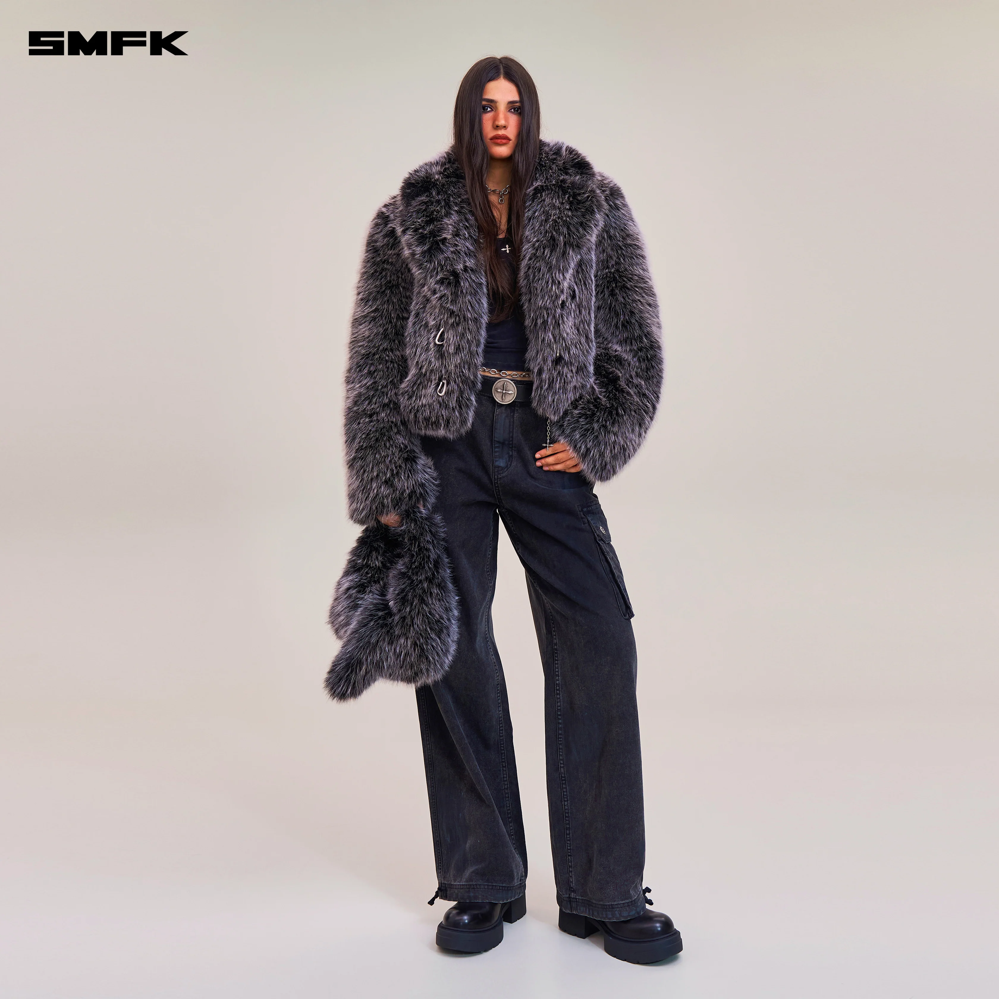 COMPASS MODE WASTELAND FURRY HUNTING COAT/SHORT SILVER FOX - Image 4