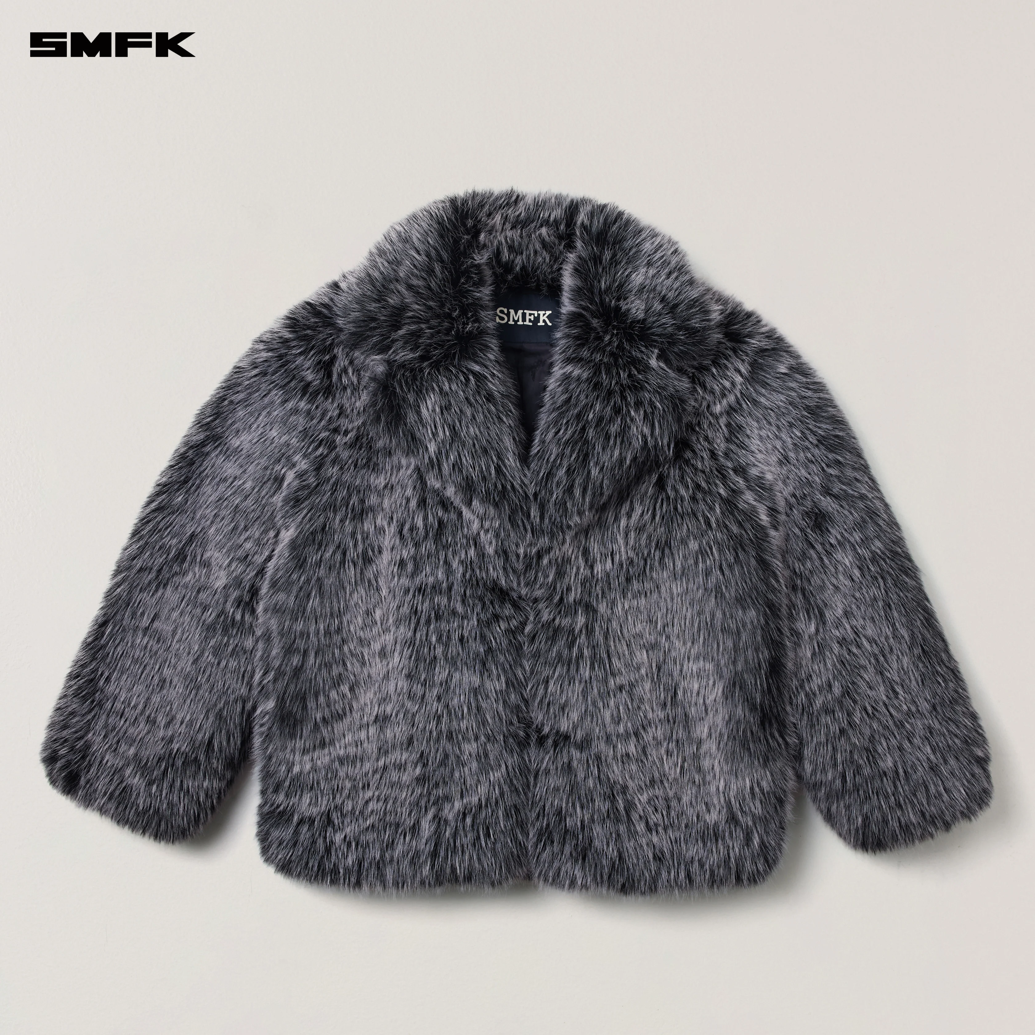 COMPASS MODE WASTELAND FURRY HUNTING COAT SILVER FOX - Image 5