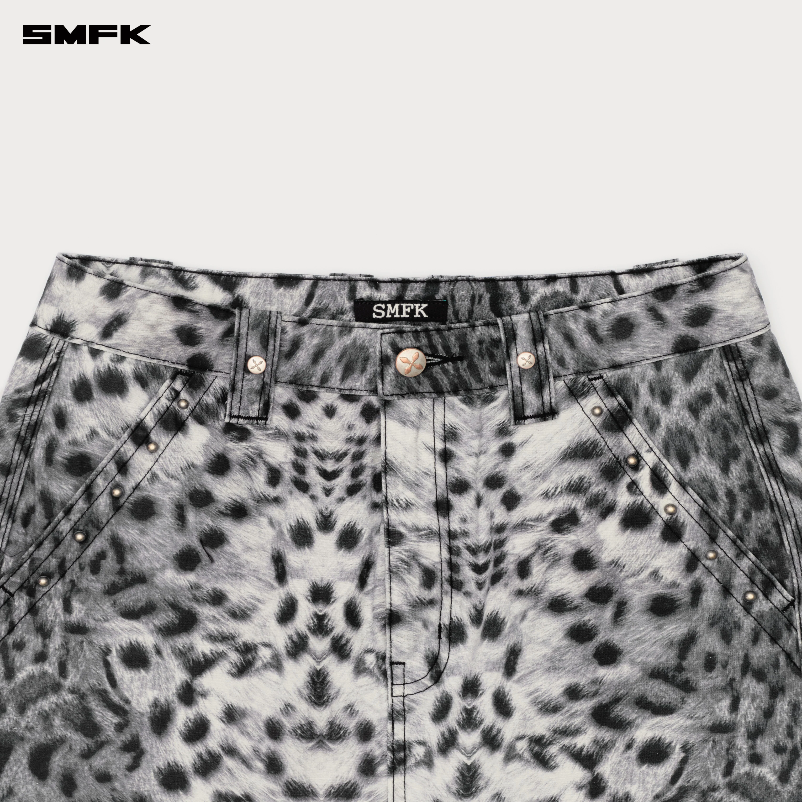 Compass Wild Leopard Print Cargo Skirt White Leopard - Image 8