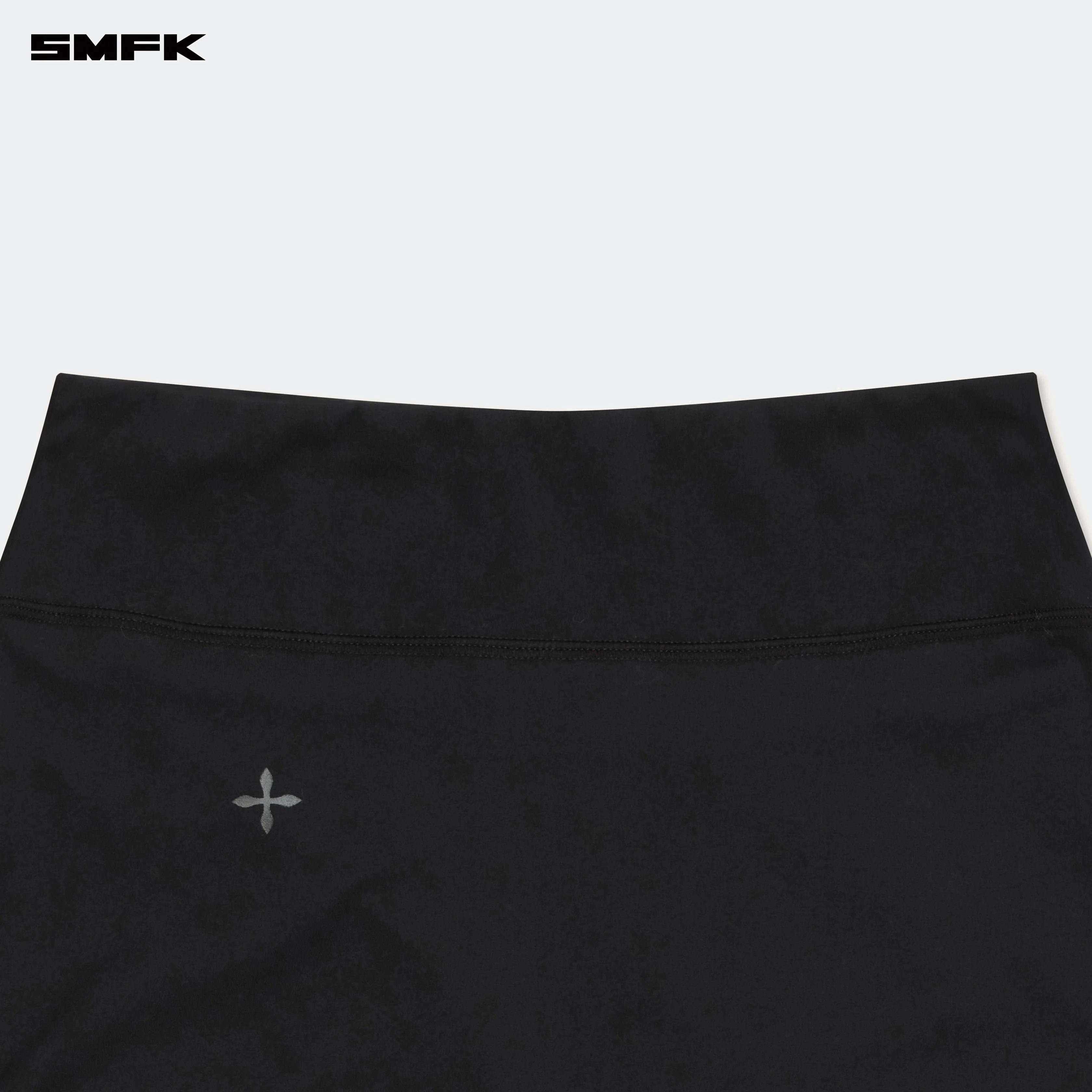 FUTURE Wave Power High-Waisted Short Pants Black - Image 8