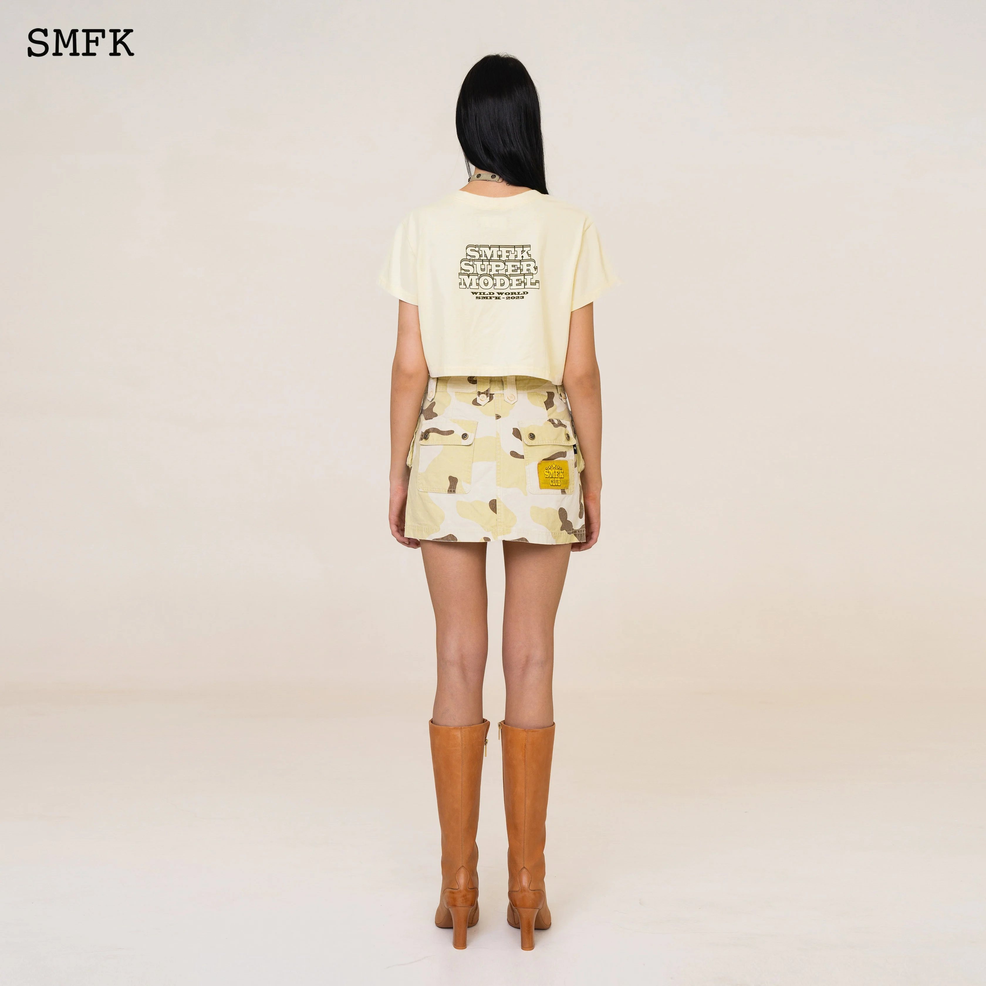 Model Short Tee In Cream - Image 3