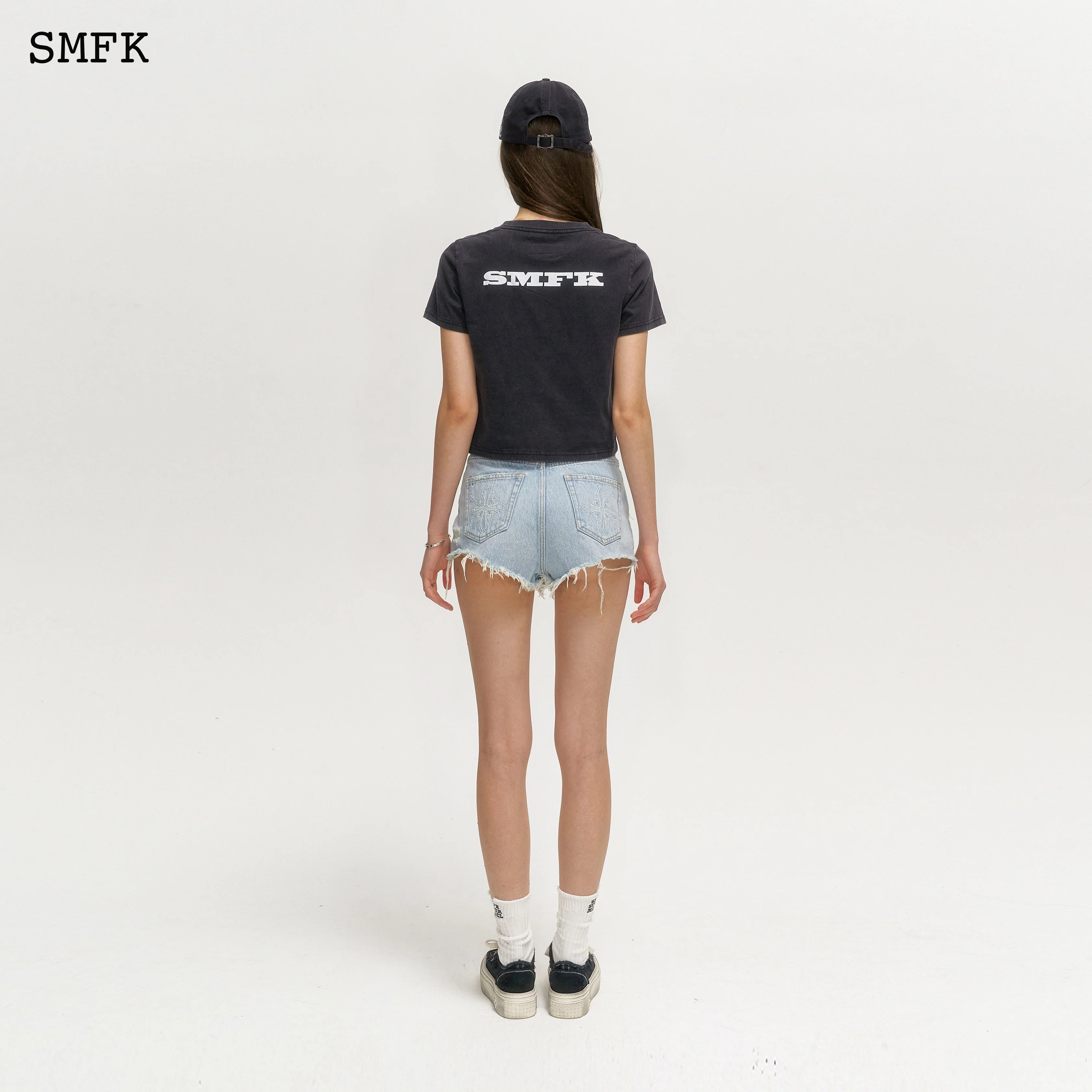 Skinny Model Grey Tight T-shirt - Image 3