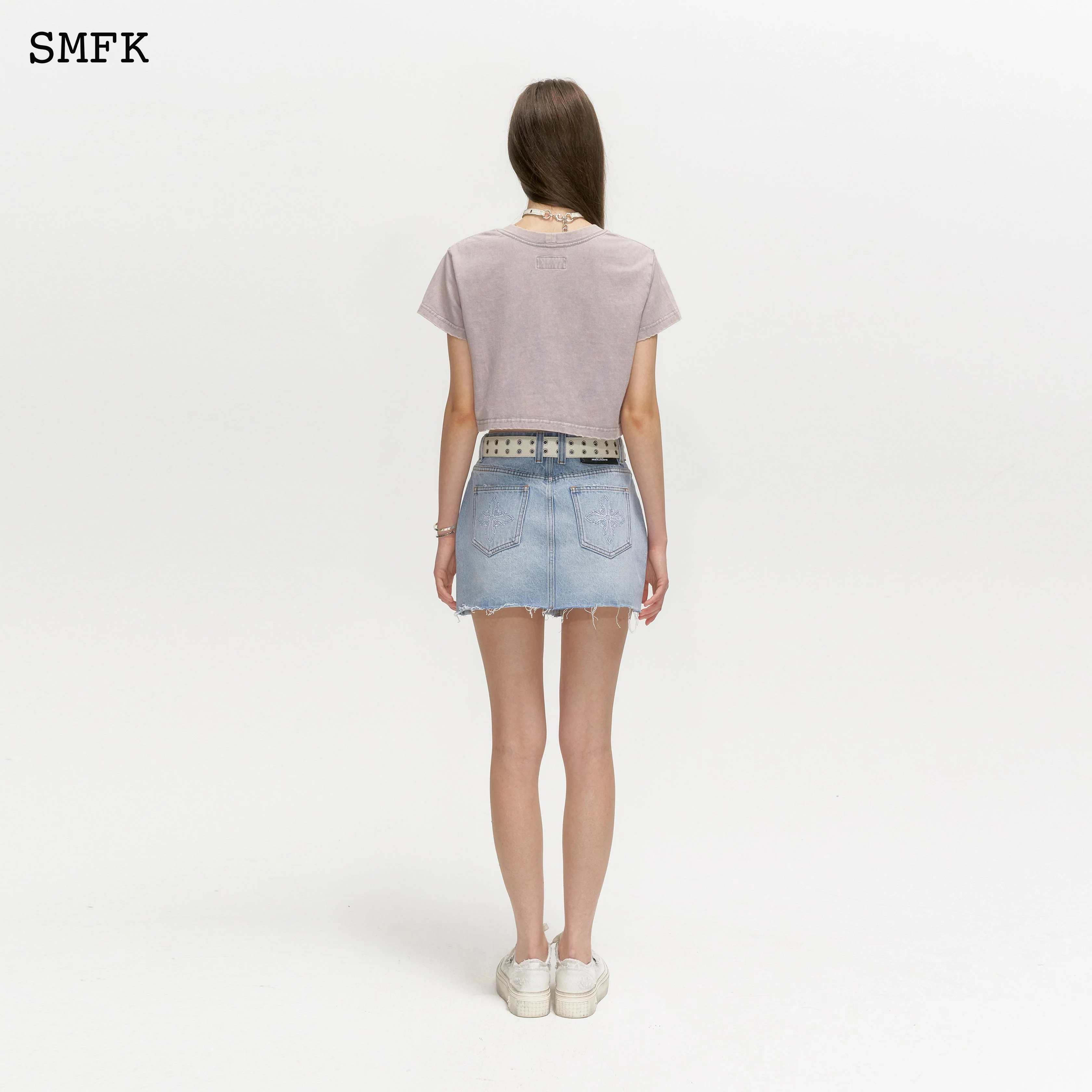 Model Light Grey Short T-shirt - Image 3