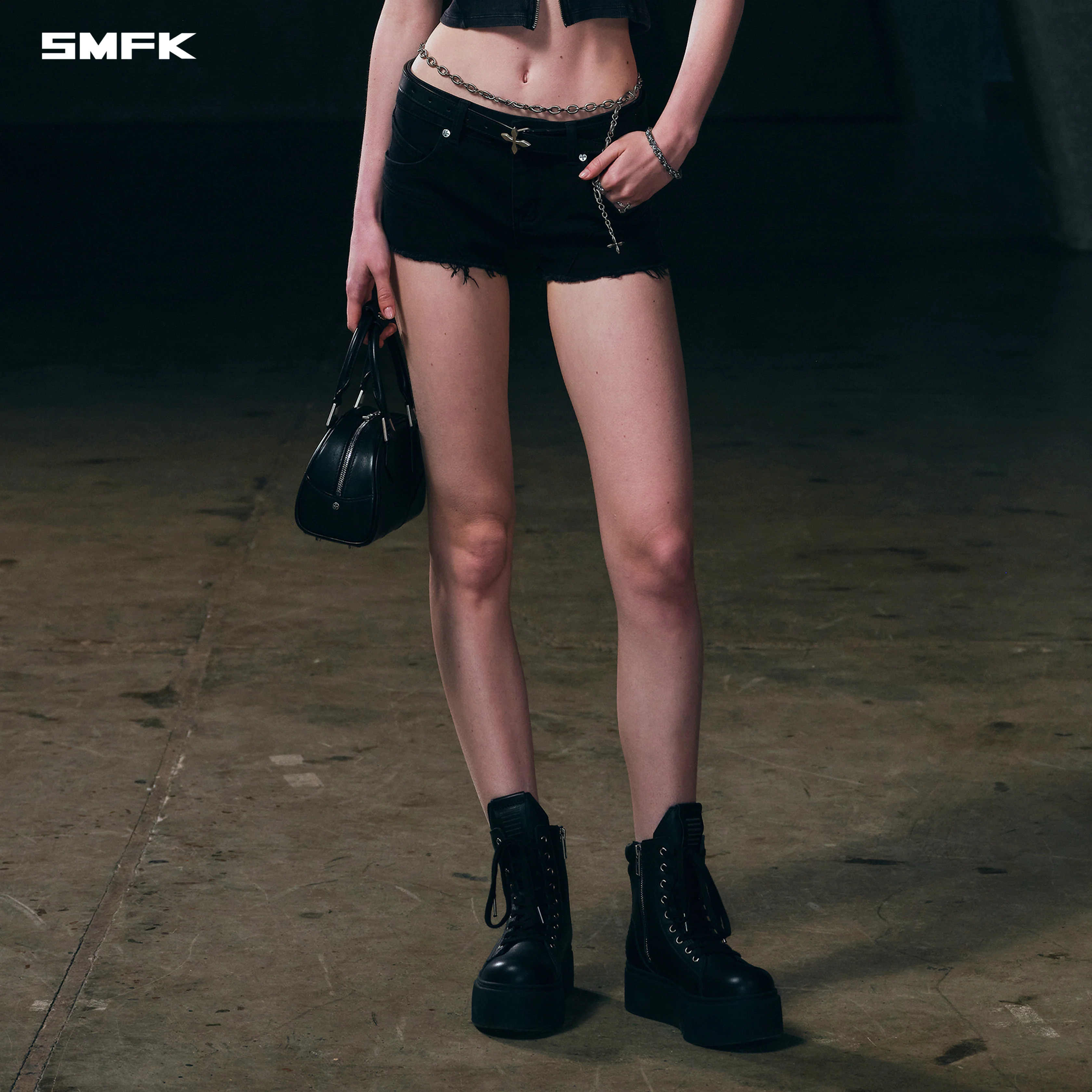 WILD MIRAGE LOW-WASIT DENIM SHORTS/E-COTTON WILD BLACK - Image 2